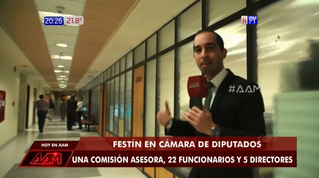 felixdavidoest's tweet photo. Se acuerdan cuándo @rickyalderete perseguía a cartistas en el congreso para el programa Algo Anda Mal? Bueno ahora Algo Cambió Mal y mágicamente se convirtió en abogado de los corruptos que antes perseguía.
Qué pasó Ricky? Vos ya estás mejor? https://t.co/w68U6wyftG