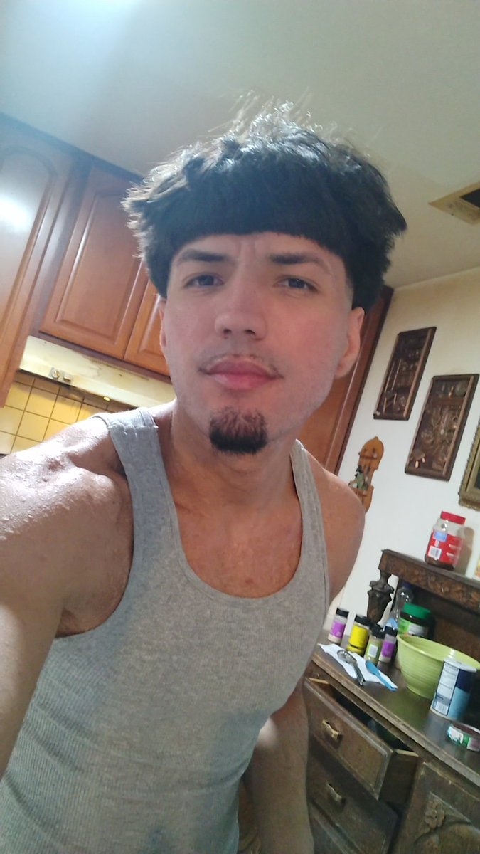 Papi_JohnJoh's tweet photo. #latino #fyp #crazy hello https://t.co/IXDC7dd8nD