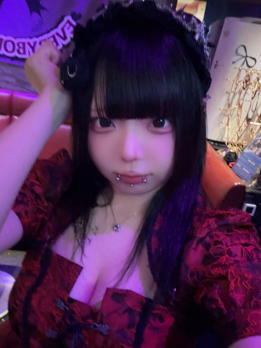 Furan_222's tweet photo. 大寝坊かましました( ´•ᴗ•ก )
おきゅいんしてます❤️‍🩹

#コンカフェ #コンカフェ嬢 #赤羽 #赤羽コンカフェ #自撮り界隈 #地雷 #地雷系 #地雷系女子 https://t.co/JzYsO2raVo