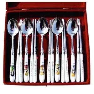 Iris19_BTS's tweet photo. Omg I did not know these existed everyone now needs H.O.T Cutlery👀 What a find… I need all of them but I’ll use Kangta tho…. Or all of them 🙏🏻
#highfiveofteenagers https://t.co/fWPPnJPEHL