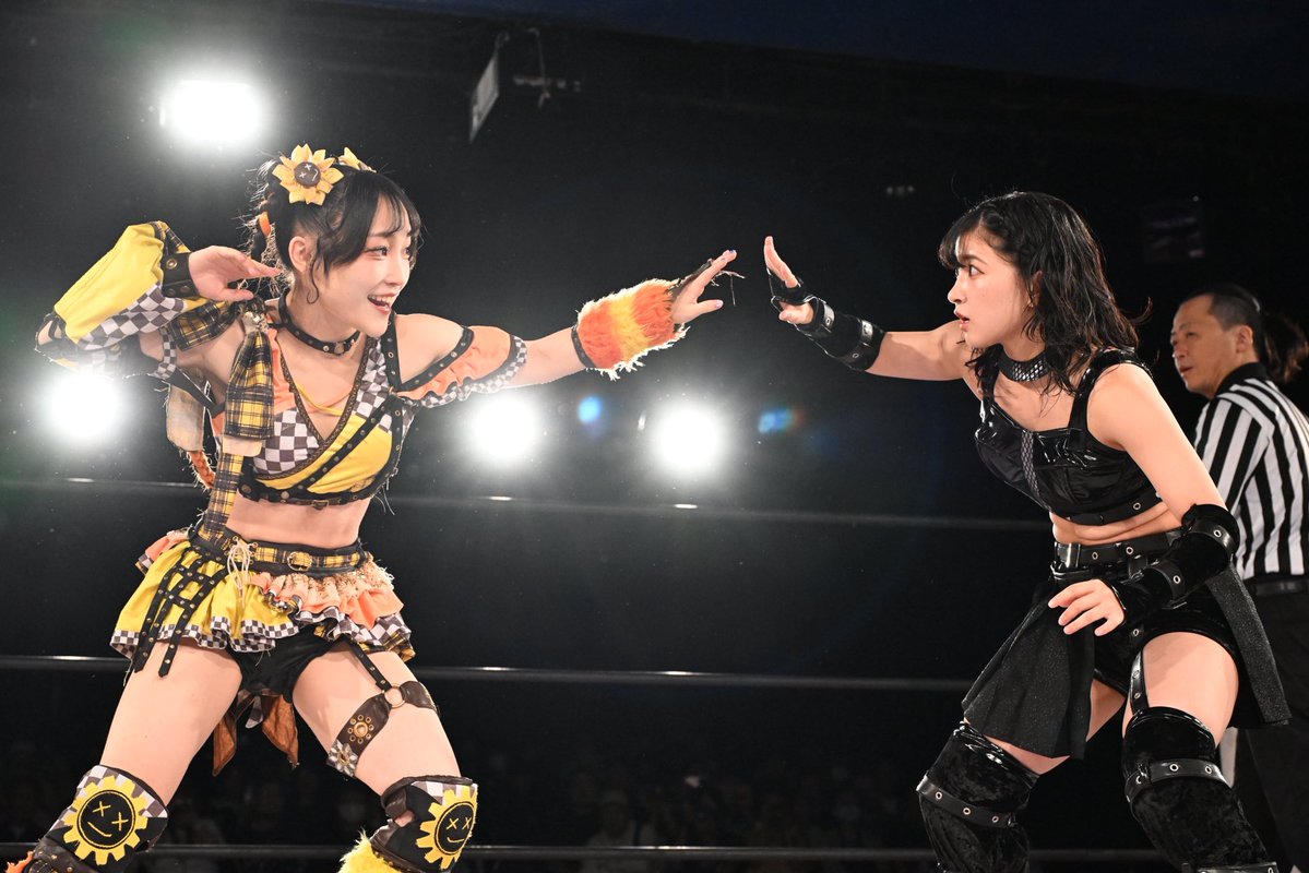 shion_tjpw's tweet photo. 新宿FACE大会ありがとうございました💫
皆の表情が良く見えて、皆の声も良く聞こえて、照明がとんでもなく映える新宿FACEが大好きです❣️
今日が最後だと思うとｺｰﾙｱﾝﾄﾞｶﾞﾝﾊﾞﾚｽﾎﾟﾝｽにとても気合いが入ってしまいましたが、皆のﾚｽﾎﾟﾝｽにも気合いを感じて嬉しかったです🖤
 #tjpw https://t.co/tl3ald5kEo