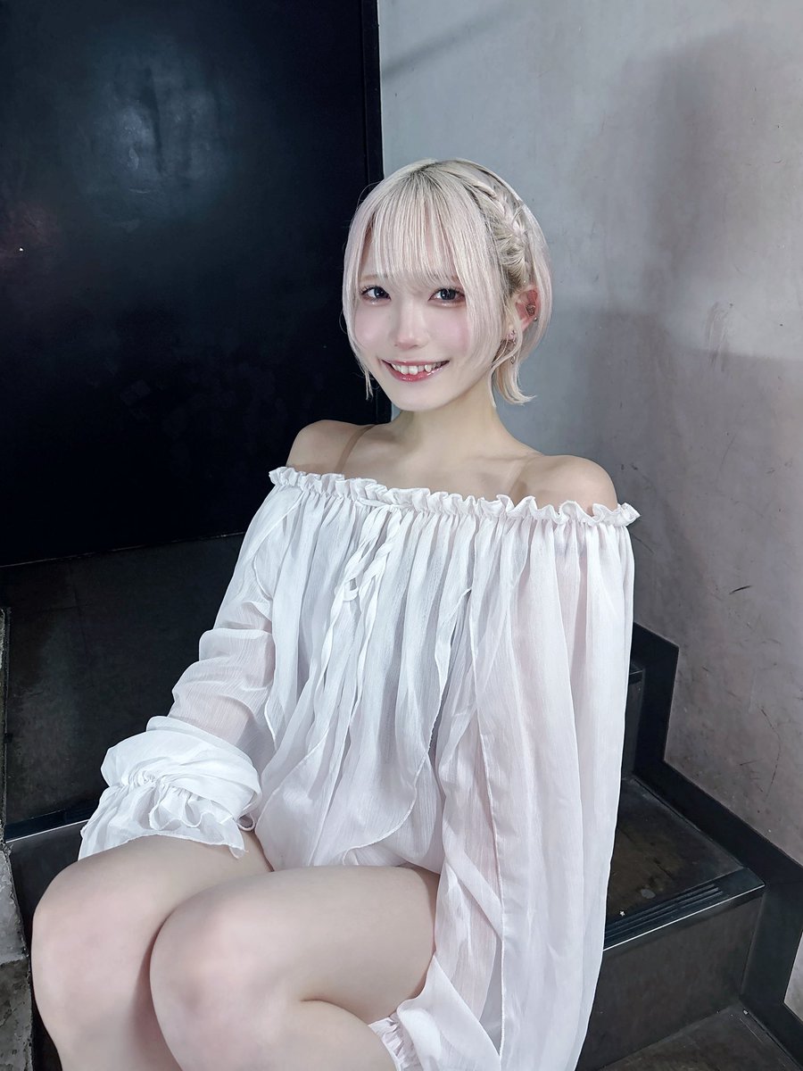miku_Tohkei's tweet photo. 笑顔がよいとされる、八神ミクさん https://t.co/cNSRM4NZ3V