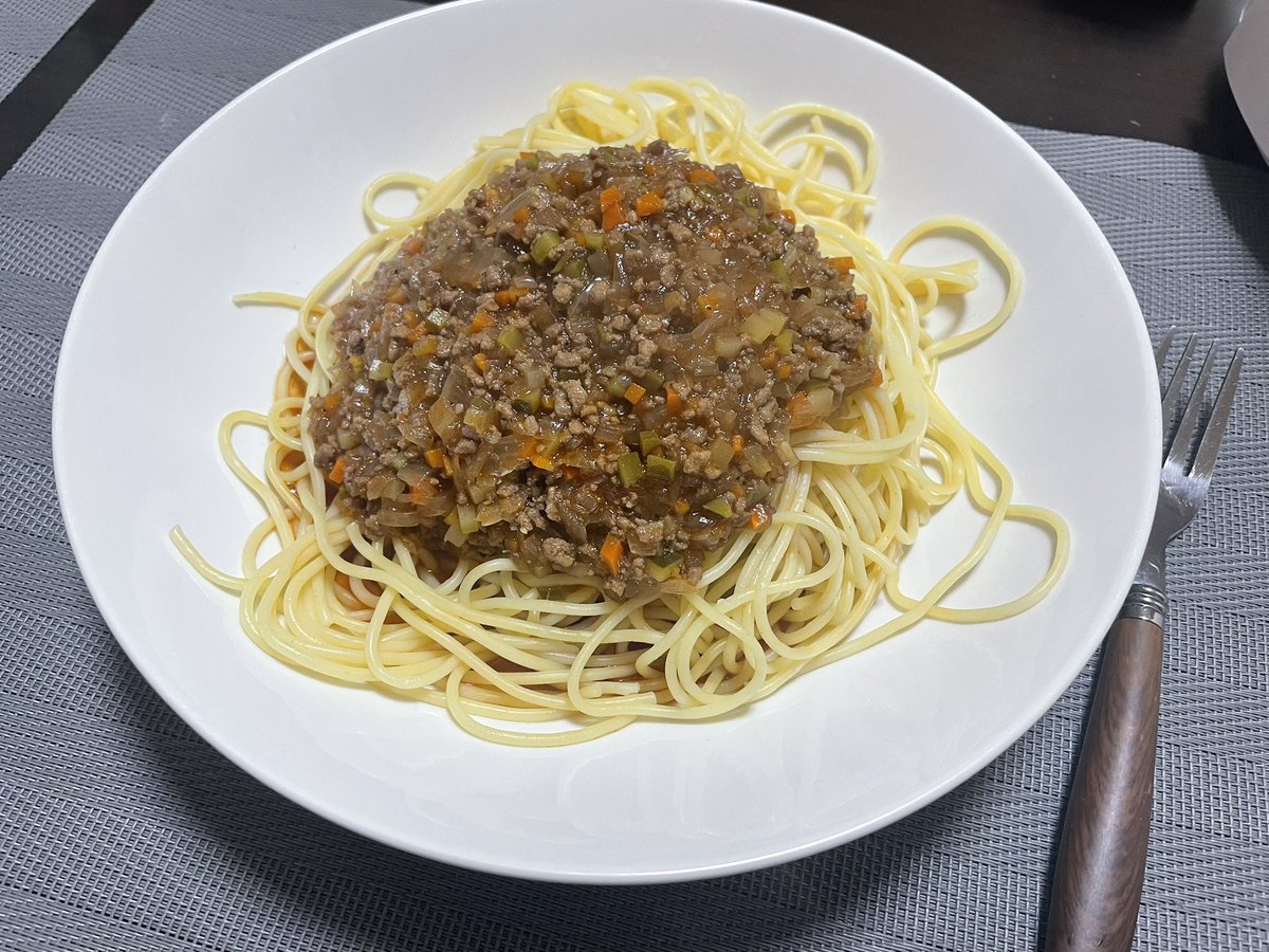 kingTINTAN's tweet photo. ◼︎カレー
◼︎鶏肉のレモングリル
◼︎ミートソースパスタ
◼︎コロッケ https://t.co/nwUP8nyido