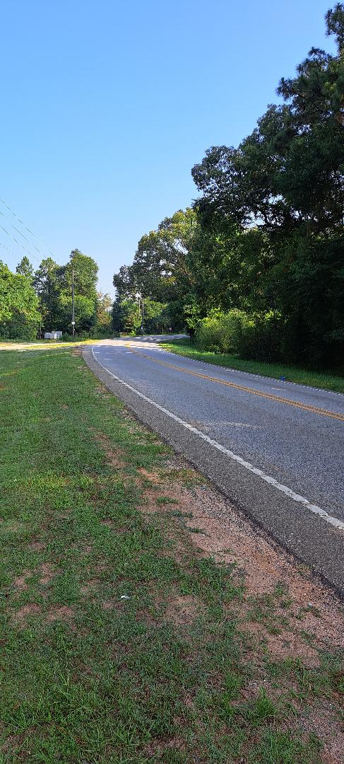 kennonhen's tweet photo. The Land Man Has This Great Spot for a RV Park in Eight Mile 

Brokered by IXL Real Estate 

Kennon " Land Man " Henderson
251-402-0420

Greaves Rd Eight Mile, Alabama
Priced at 150,000 https://t.co/8nfb7hgjgM