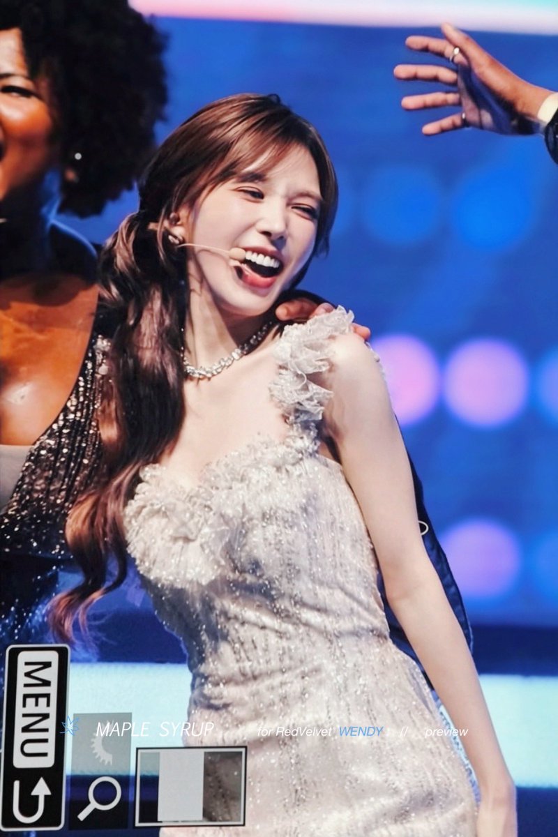 maplesyrup0221's tweet photo. 260927 Disney Hits Live! 막공 엔딩
👏🏻Wendy!!!🩵
#웬디 #Wendy https://t.co/jJRVMSDIIA
