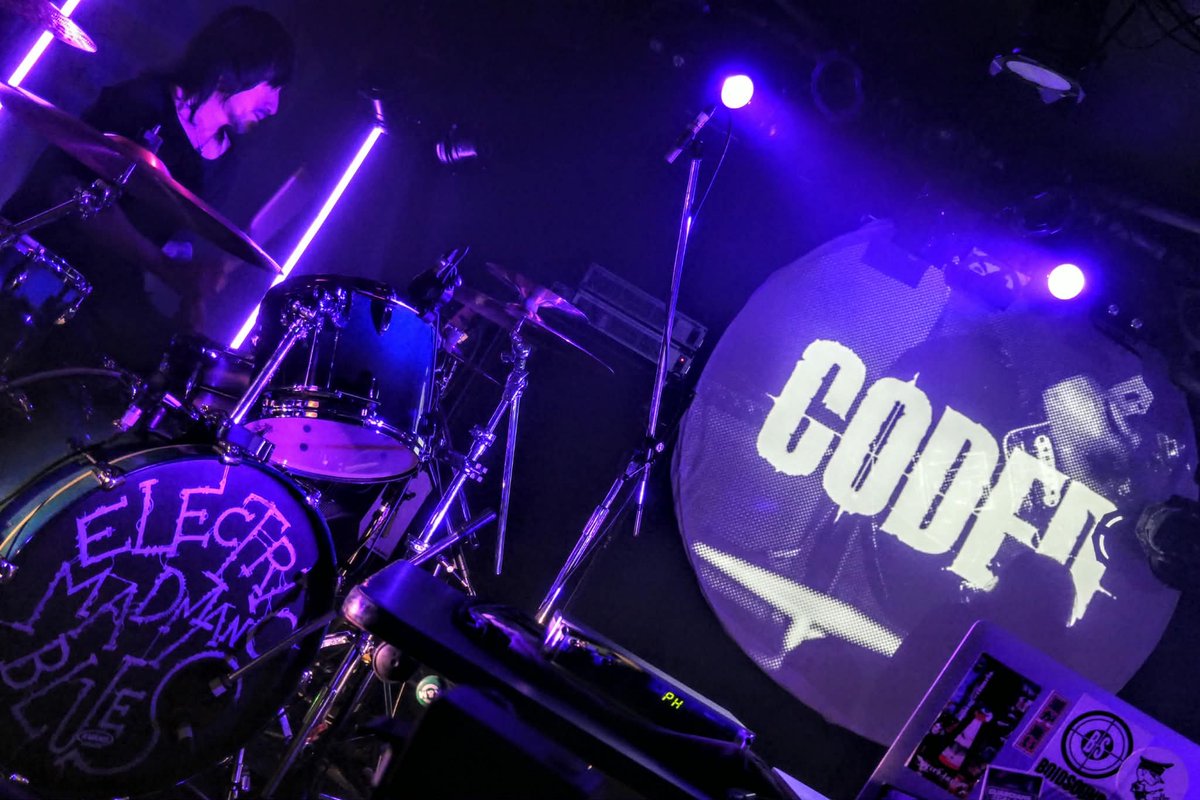 zigokunokisetsu's tweet photo. 6/26池袋チョップでのCODEDワンマンの様子が映像公開されましたー✌
とりあえず2曲、観てみてちょ！

Metallic
https://t.co/e08eld1I5I
Dance2Kill
https://t.co/g7gD9HBw7i https://t.co/HwusP2sIRV