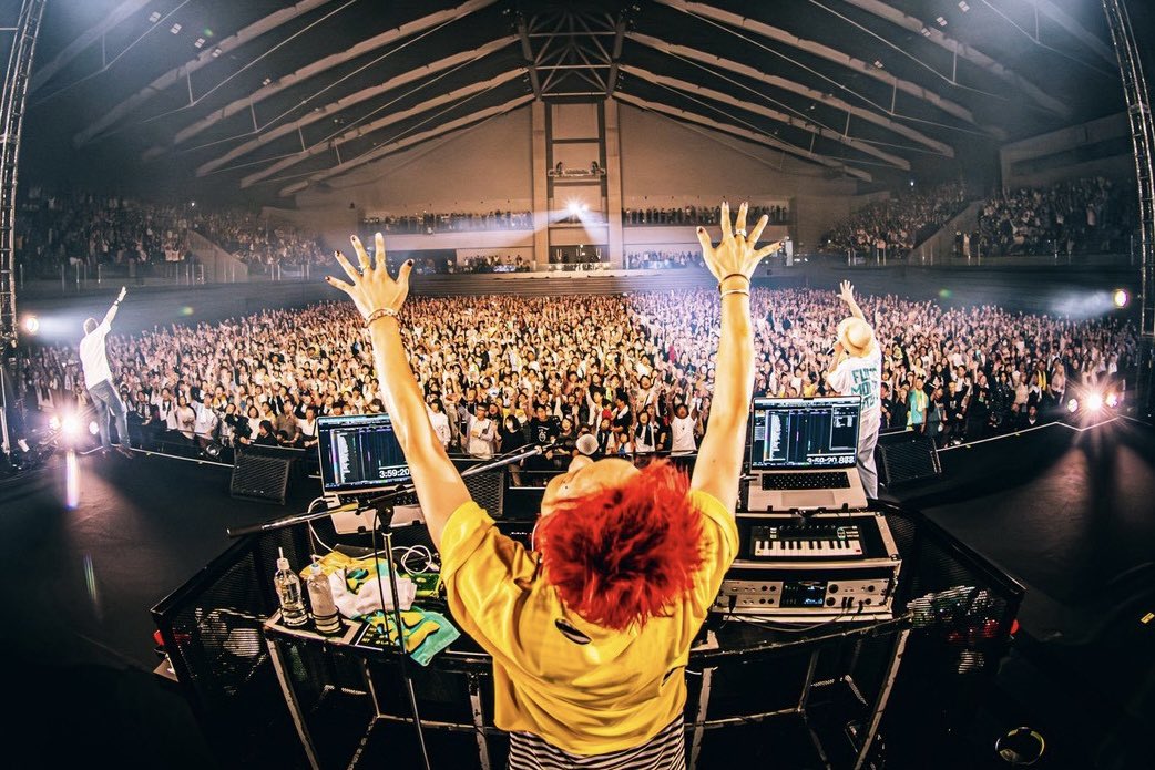 funky_kato1978's tweet photo. IZUMO OROCHI FES 2026 完全熱唱🔥

音楽の神様だけ一足早く出雲に到着したの？っていうくらい盛り上がりました！ いや、会場のお客さんが盛り上げてくれました！

本当にありがとう！ 最高のステージでした！ またどこかでお会いしましょう！

#izumoorochifes #ファンモン https://t.co/KZ1DY6hgQI