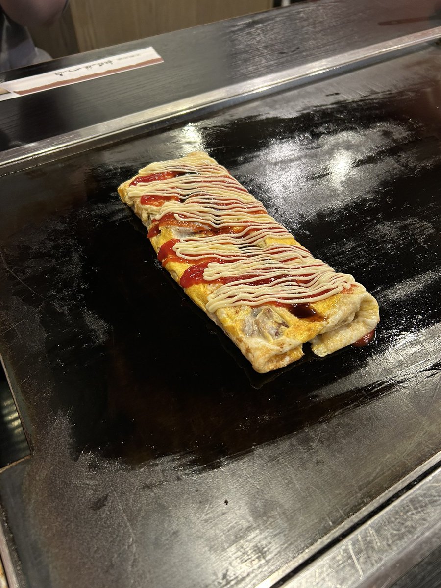rokuhara_player's tweet photo. ぺい太郎さんとお昼ご飯にお好み焼き食べて晩ご飯はうちオススメの洋食屋さんでハンバーグ食べた(  ˙༥˙  ) https://t.co/ksXHdgMTSI