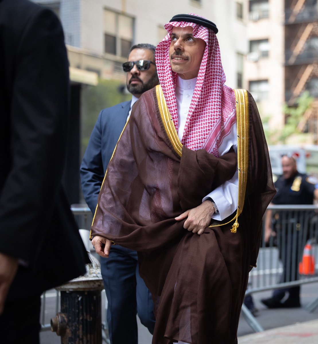 iD7oMz's tweet photo. 📸 | سمو وزير الخارجية الامير فيصل بن فرحان في نيويورك في الامم المتحدة 🇺🇸🇺🇳🇸🇦❤️
.
.
.

#المملكة_في_الأمم_المتحدة 🇸🇦 https://t.co/6amihxlyf2