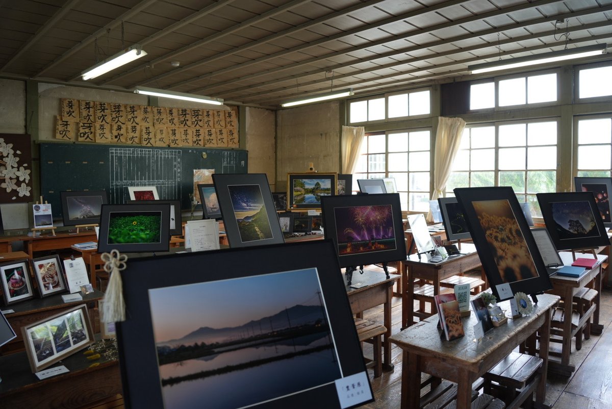 gra69ciel's tweet photo. 帰還！
スマホのない昭和時代にタイムスリップしてました
そこで見たものは県北展とKANIフィルターさんの写真展
どちらもすてきな写真がいっぱいでした
いつか県北展に声をかけてもらえるようにがんばります！ https://t.co/ecDW9j6RZI