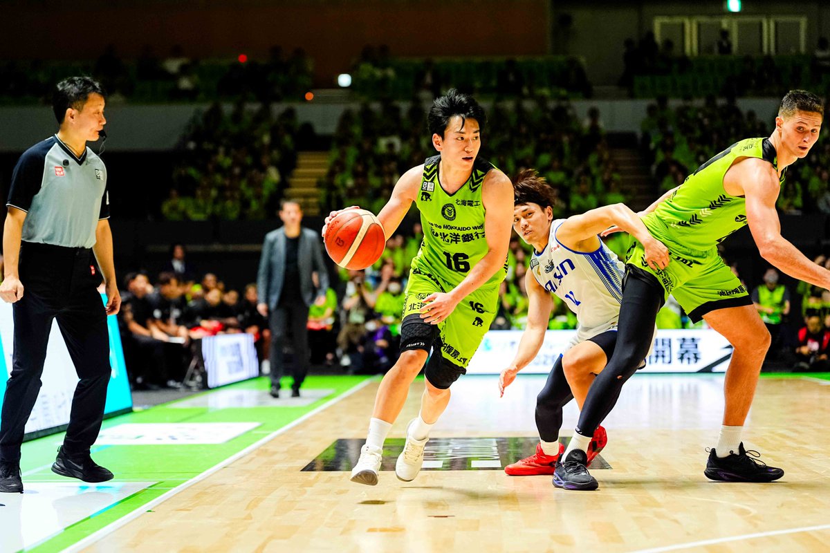 levangakousiki's tweet photo. GAME REPORT
りそなグループ B.LEAGUE 2026-27 SEASON
2026/9/27(日)
vs. シーホース三河

試合後のコメントを公式WEBサイトにて紹介しています。
✅https://t.co/zH0tGrbIYg

🎙コメント
トーステン・ロイブルHC、#ゲイリー・クラーク 選手、#大崎裕太 選手

📡バスケットLIVE 見逃し配信はこちら
https://t.co/2kGdgrBmpS

#レバンガ北海道