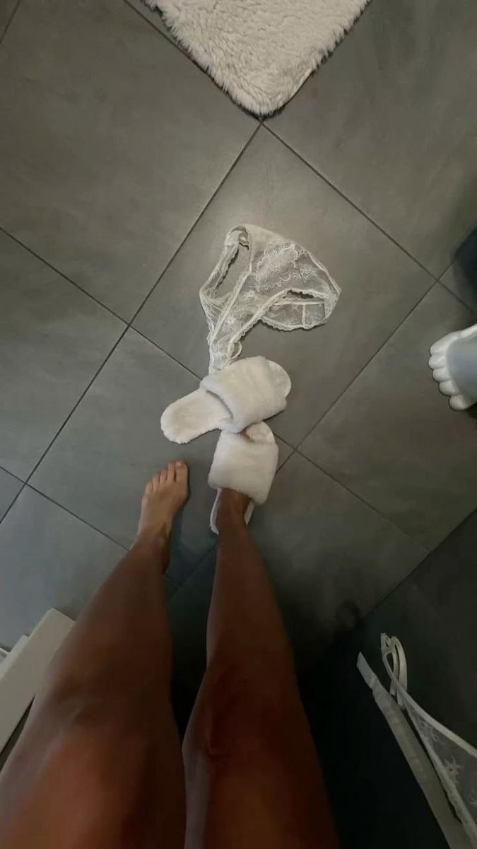 Ratedmarcus's tweet photo. Oups !! https://t.co/DOk7UEcAM7