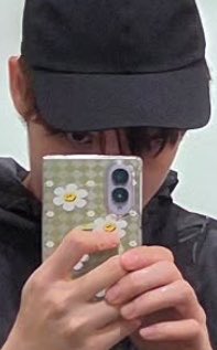 Tearremq_'s tweet photo. ดอกเดซี่ สกาย คะ????????????? https://t.co/G8s5fdKoTx