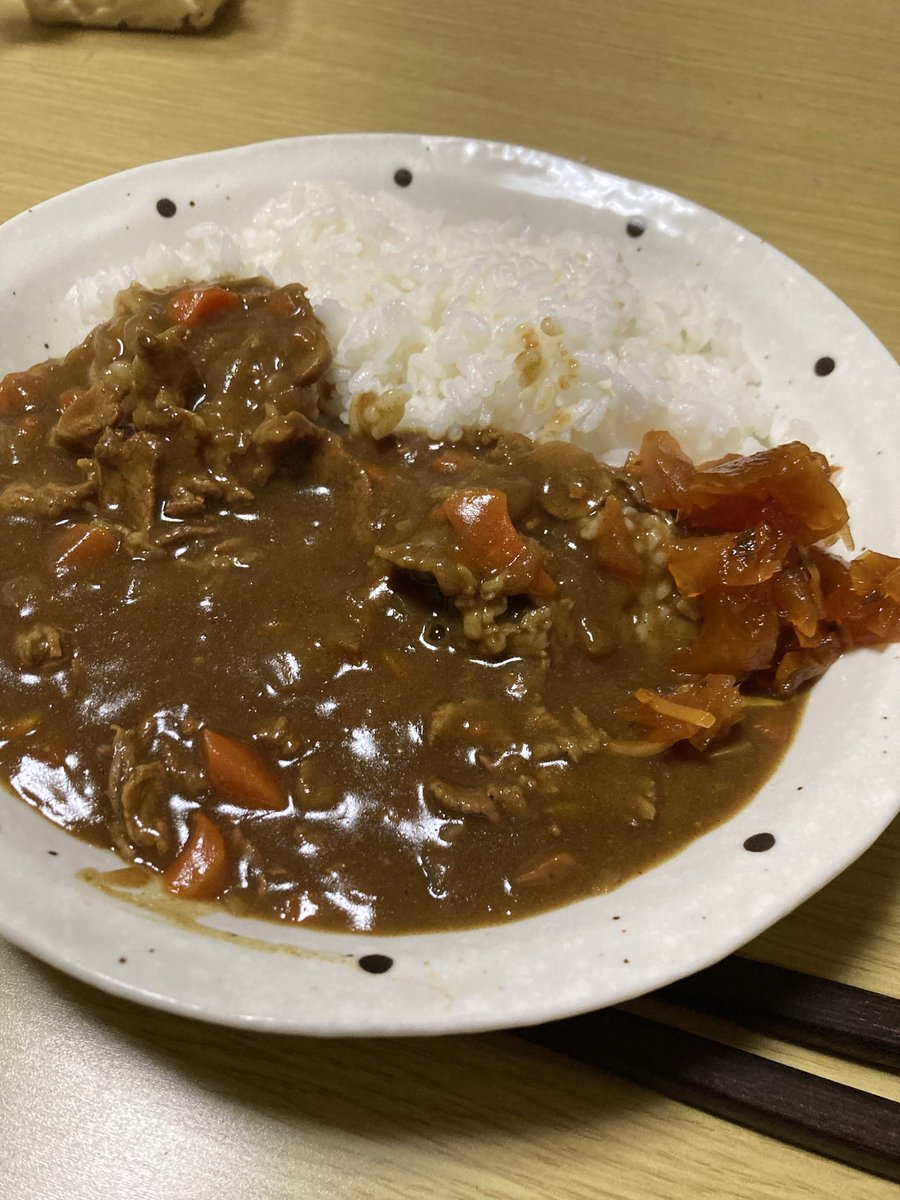 1chomeshi's tweet photo. 和牛切り落とし肉のカレー

なんか焼肉やらすき焼きやらの画像がいっぱい流れてくるので…

貧乏おじさん流の対抗w https://t.co/i3MlP9q1aP