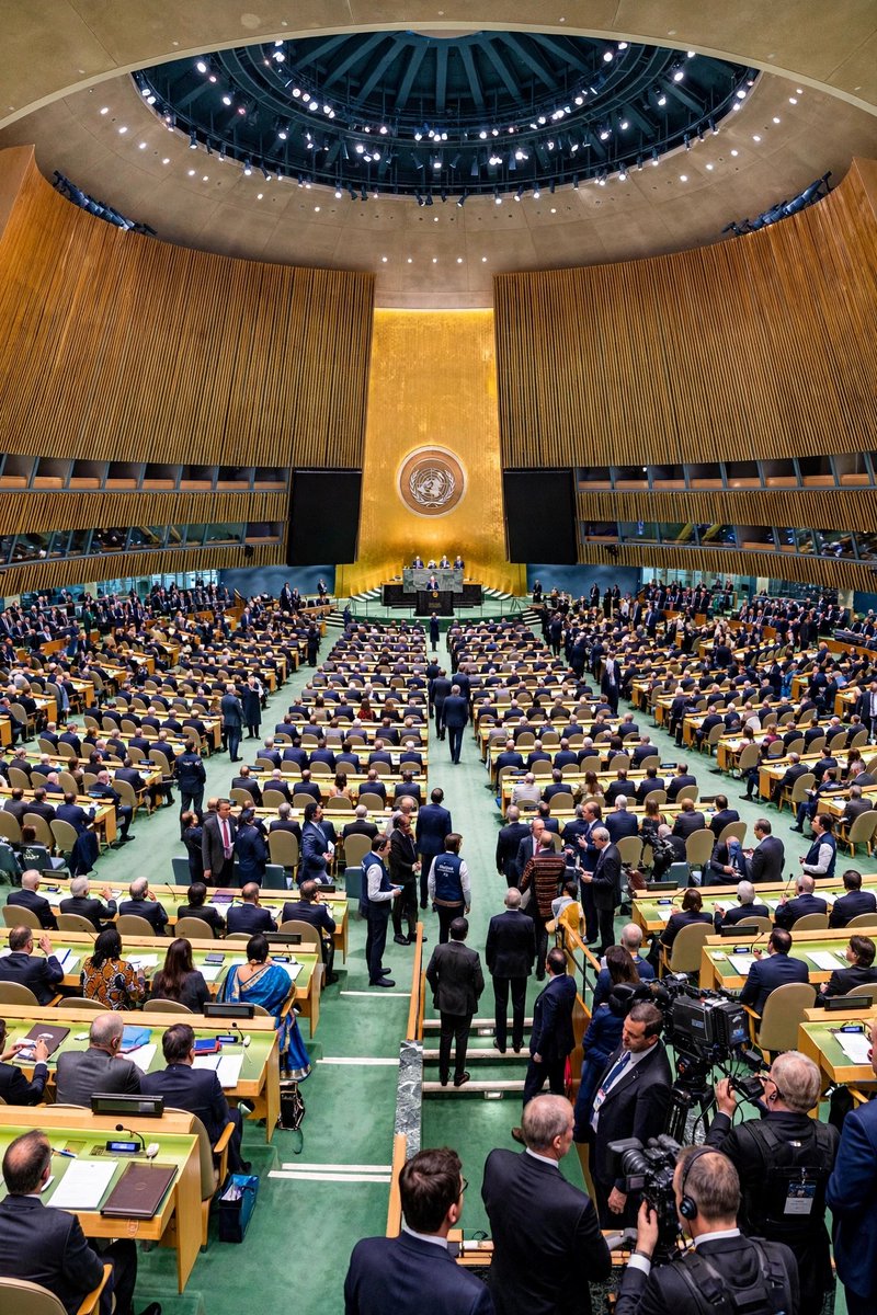 24_news_inter's tweet photo. ❓ Will global consensus emerge as the UN General Assembly tackles urgent security challenges? 🌐🏛️

World leaders debate maritime defense and supply chain safety in New York.

Read the full report 👇
🔗 comment link official article 🔗

#WorldNews #UNGA #Diplomacy #Geopolitics https://t.co/z0mBm7wZu1