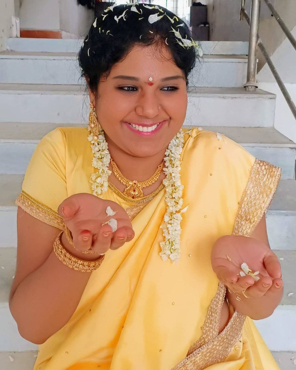 michaeljohatyo's tweet photo. Beauty is seen in your happiness. Photo credit: @suryakumari494. https://t.co/coNsDETzt8