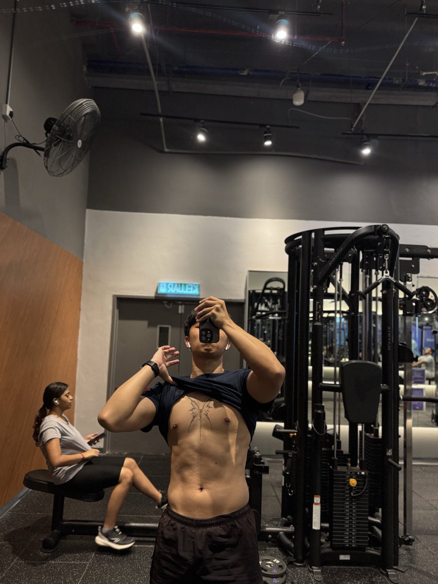 KingsleyTeoh_'s tweet photo. #Gym https://t.co/KPxxow7EyQ