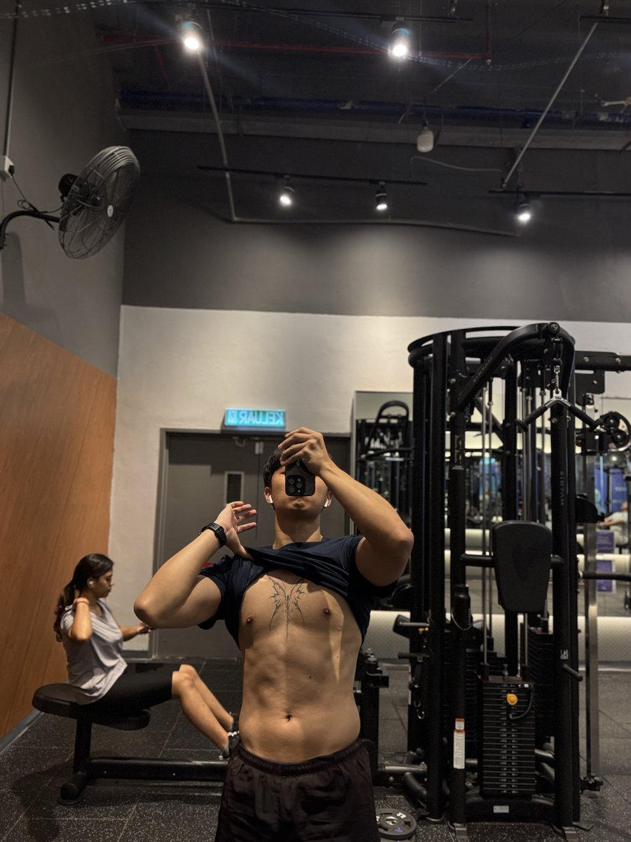 KingsleyTeoh_'s tweet photo. #Gym https://t.co/KPxxow7EyQ