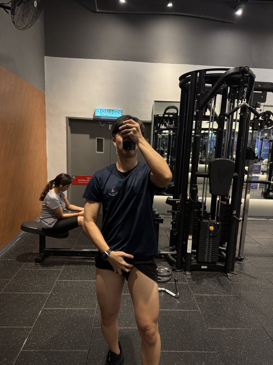 KingsleyTeoh_'s tweet photo. #Gym https://t.co/KPxxow7EyQ