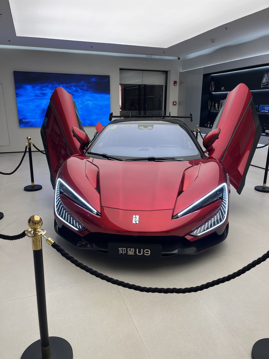 OryonAU's tweet photo. I wonder if the new roadster is going to be as cool as the Chinese YangWang U9 from BYD
Because technically this can fly too https://t.co/WHZqhIOF3Y