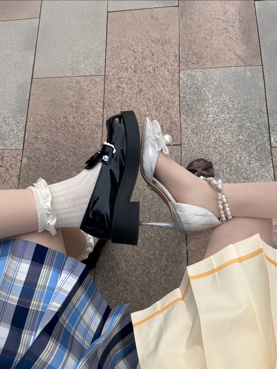 VerlaFahlsro's tweet photo. 跟闺闺甜蜜双排啦

有人想锐评一下我和闺蜜的fu照嘛 🥹   

不要🚪赶紧看，我要删了… https://t.co/HNiJfy4xVH