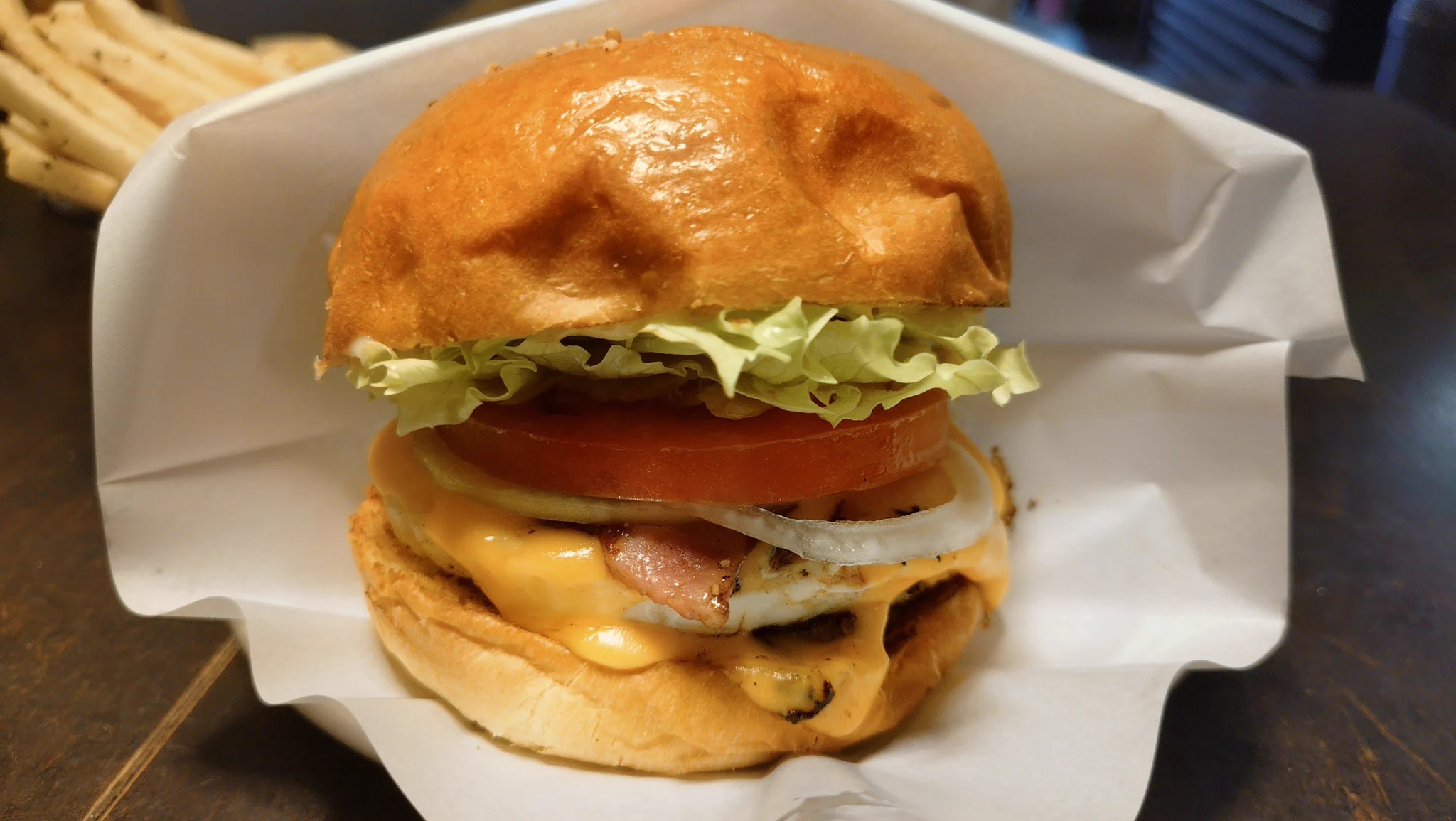 絵瓶(えびん) в X: „都内では数少ない佐世保バーガー🍔 美味しかった