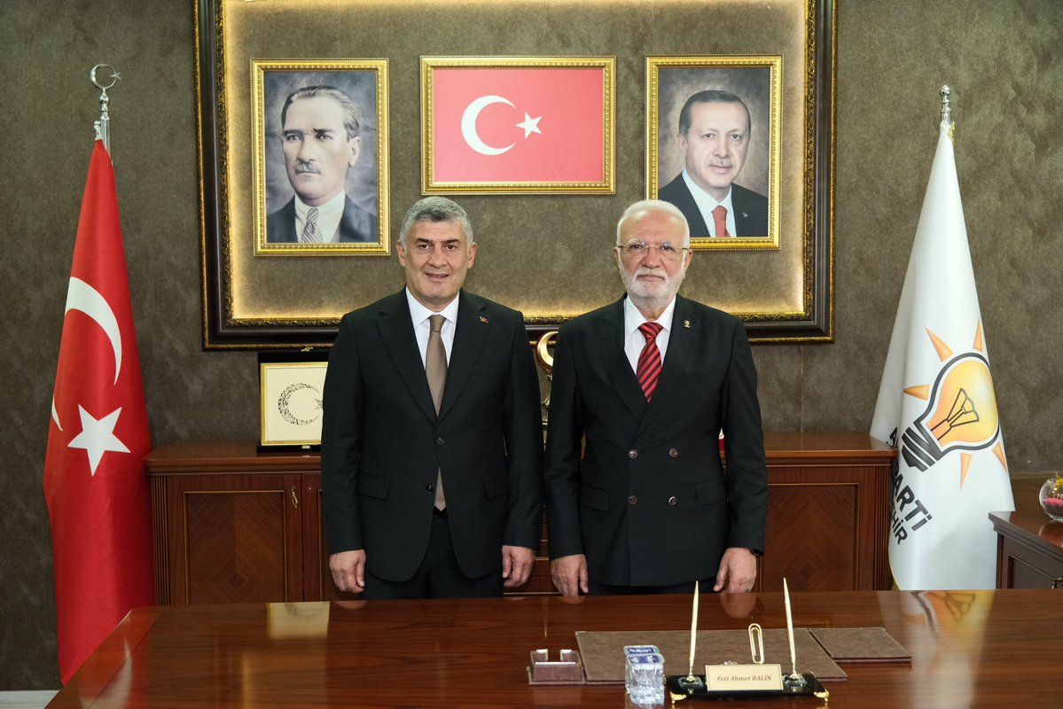 abalin's tweet photo. “Türkiye Yüzyılı Buluşmaları İstanbul” programımızda, değerli büyüğümüz, AK Parti Genel Başkan Vekilimiz Sn. Mustafa Elitaş’ı #Başakşehir’imizde, İlçe Başkanlığımızda ağırladık.

Sayın Cumhurbaşkanımızın kendi elleriyle kurduğu, ilk temelini attığı #Başakşehir’imizde; emanetin sorumluluğunu, teşkilat olmanın heyecanını ve Türkiye Yüzyılı hedeflerine doğru yürümenin kararlılığını taşıyoruz.

Ziyareti ve teşkilatımıza kattığı değerli fikirleri, tecrübeleri ve samimi sohbetiyle bizlere güç veren Genel Başkan Vekilimize teşekkür ediyorum.
@mustafaelitas