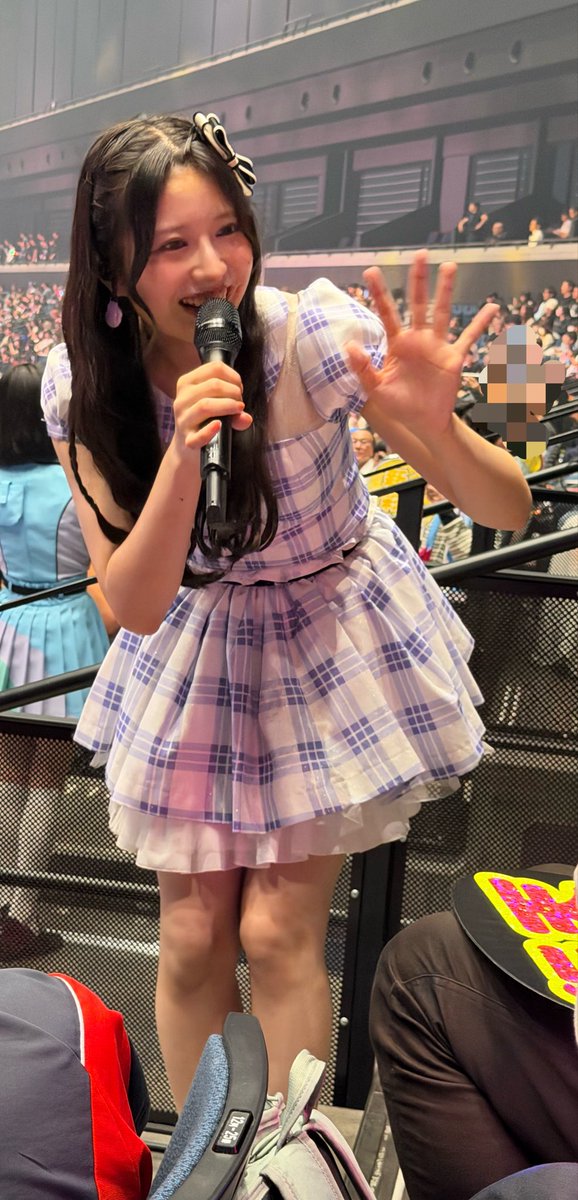 natty_0804's tweet photo. #2026年9月27日
#行天優莉奈 #AKBサンコンコン
アンコール時の撮影タイム。 https://t.co/J0XbxeuVhO