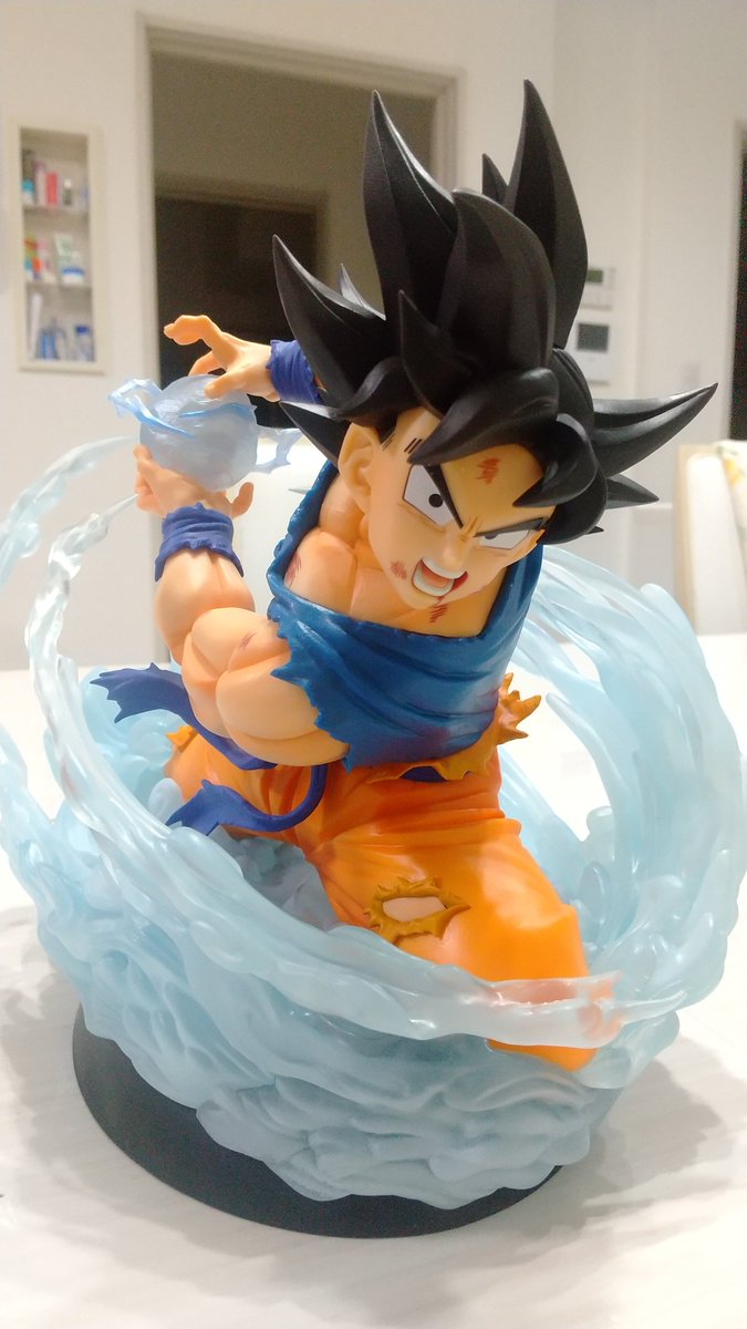 BlackmintU's tweet photo. 今日ブラショでドラゴンボール
一番くじスペクタクルバトルの
BURSTANTのA賞悟空を購入、造形、塗装は素晴らしく悟空の重量もあり重たくエフェクトいい感じです気になっている方はぜひ https://t.co/sc3lBuZpMX