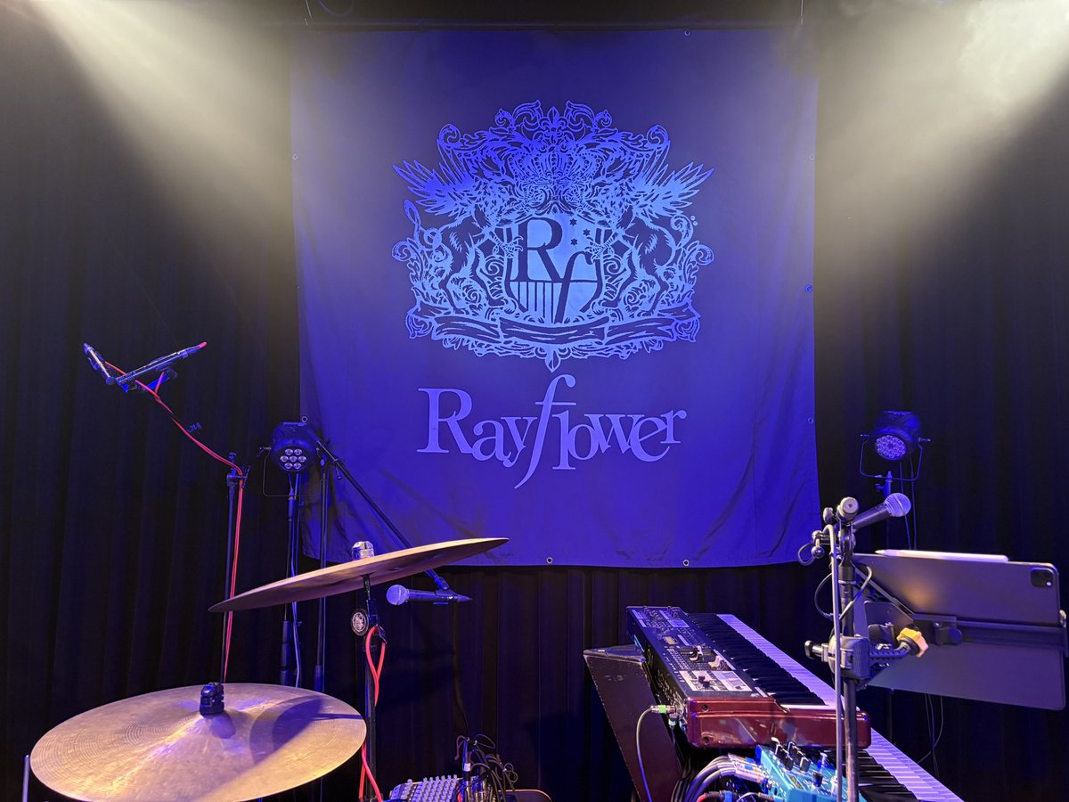 Rockparty71's tweet photo. Rayflower33本目！
岡山公演YEBISU YA PRO
無事終了しました！！
熱いライブでした！！
ありがとうございました！！

岡山は焼肉美味しい
フルーツも美味しい
大好きだ！！

また必ず会いましょう！！
#Rayflower https://t.co/ITy6se3e90