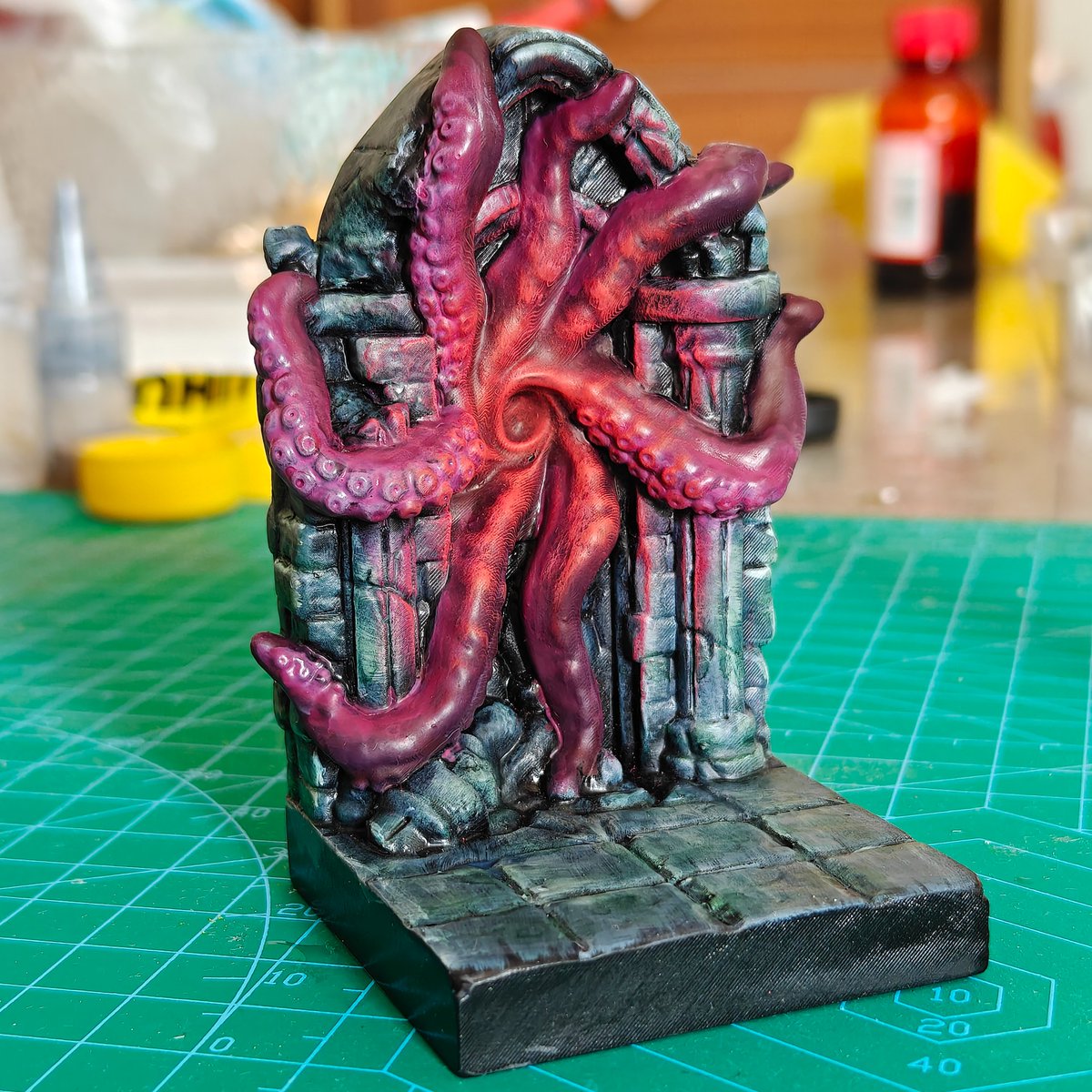 3dGua's tweet photo. Here are some 3D-printed models of my works. I painted my “Gate of Cthulhu” and tried OSL painting, but it still feels a bit lacking.

#DnD #miniatures #trpg #3dprinting https://t.co/xXPwHK5HKz