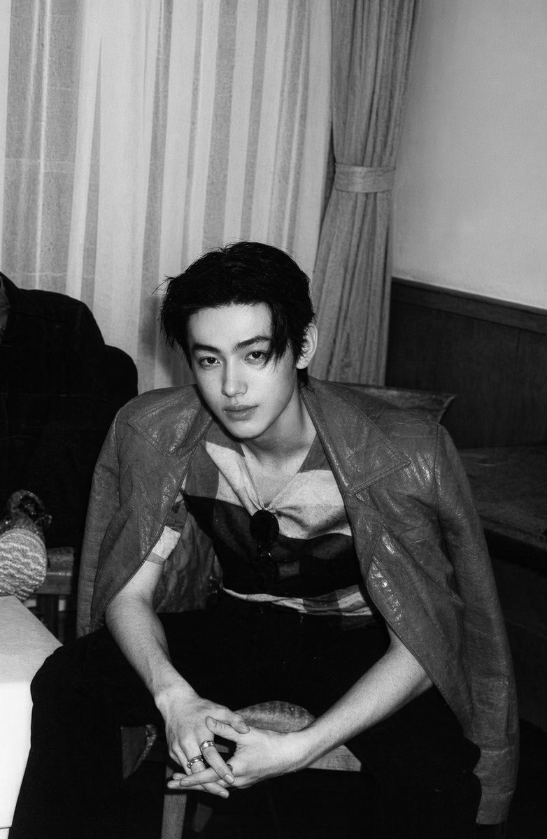 skyxxblue_'s tweet photo. MAHADAHSYAT EOM SEONGHYEON https://t.co/V2sc9iw18a