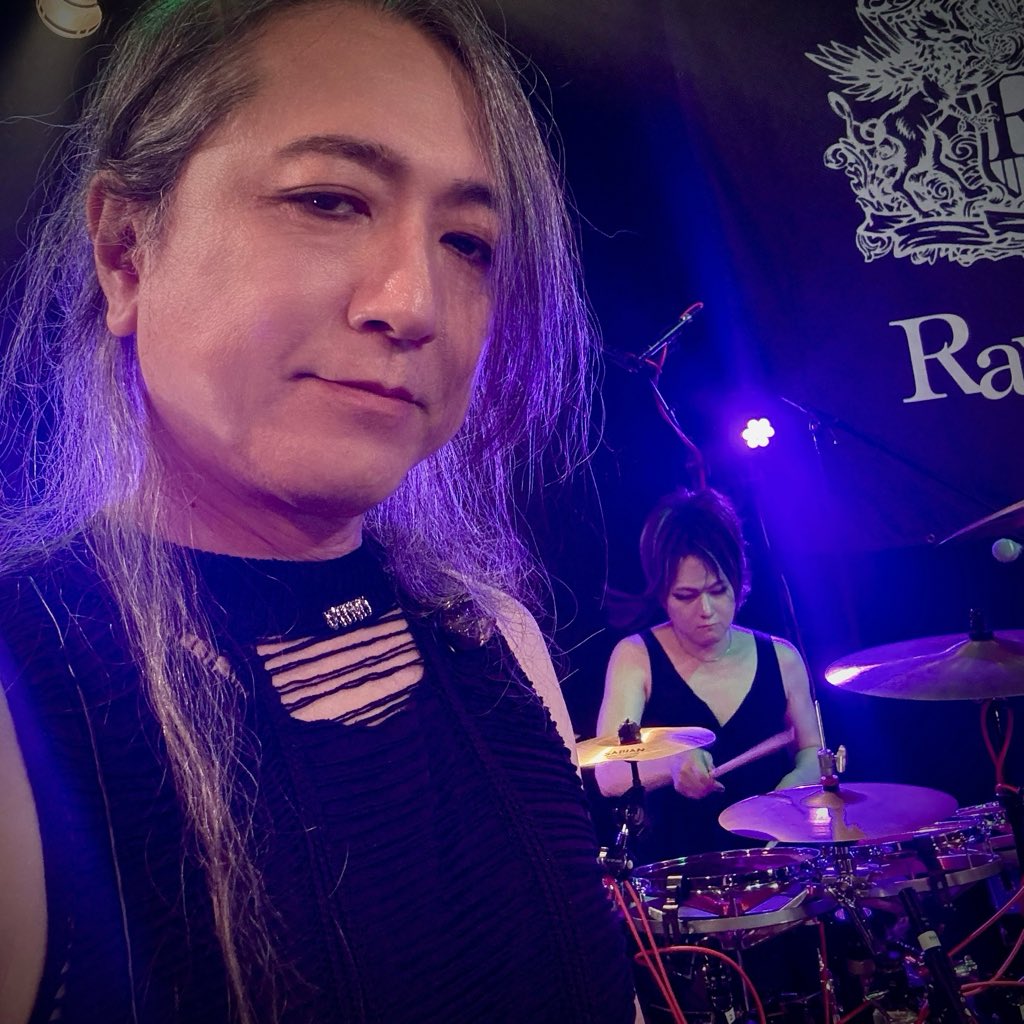SakurazawaStaff's tweet photo. 💐Rayflower💐

ツアー3️⃣3️⃣本目の YEBISU YA PRO へ
ご来場の皆さま スタッフの皆さま
ありがとうございました‼️

次回は 都啓一さんのBD🎂✨
10.6 兵庫🏯神戸VARIT.❗️
https://t.co/OXOGR8oJ2b

その前に 9/29(火)#バグサミ2026@O-EASTも‼️

#Rayflower
#Movingon
#pearldrums
#Sakura
#櫻澤泰徳 https://t.co/WWD7Qys3Ez