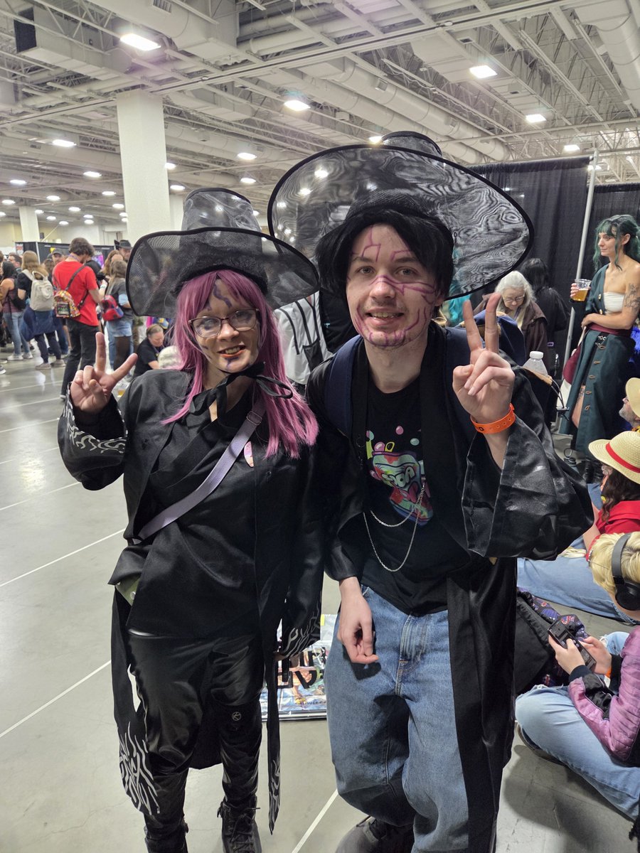 RyRyAnimation's tweet photo. @Mackenyu1116 I dressed up as Jinu in his regular outfit and also his Demon look. I ran into two girls also dressed as the same character. So that was way cool! #KPopDemonHunters #jinu #fanx #fanxslc2026 #cosplay #cosplayers https://t.co/qVj1TWmmcf