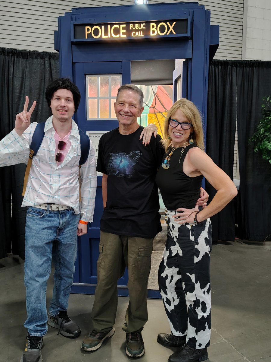 RyRyAnimation's tweet photo. @Mackenyu1116 I dressed up as Jinu in his regular outfit and also his Demon look. I ran into two girls also dressed as the same character. So that was way cool! #KPopDemonHunters #jinu #fanx #fanxslc2026 #cosplay #cosplayers https://t.co/qVj1TWmmcf