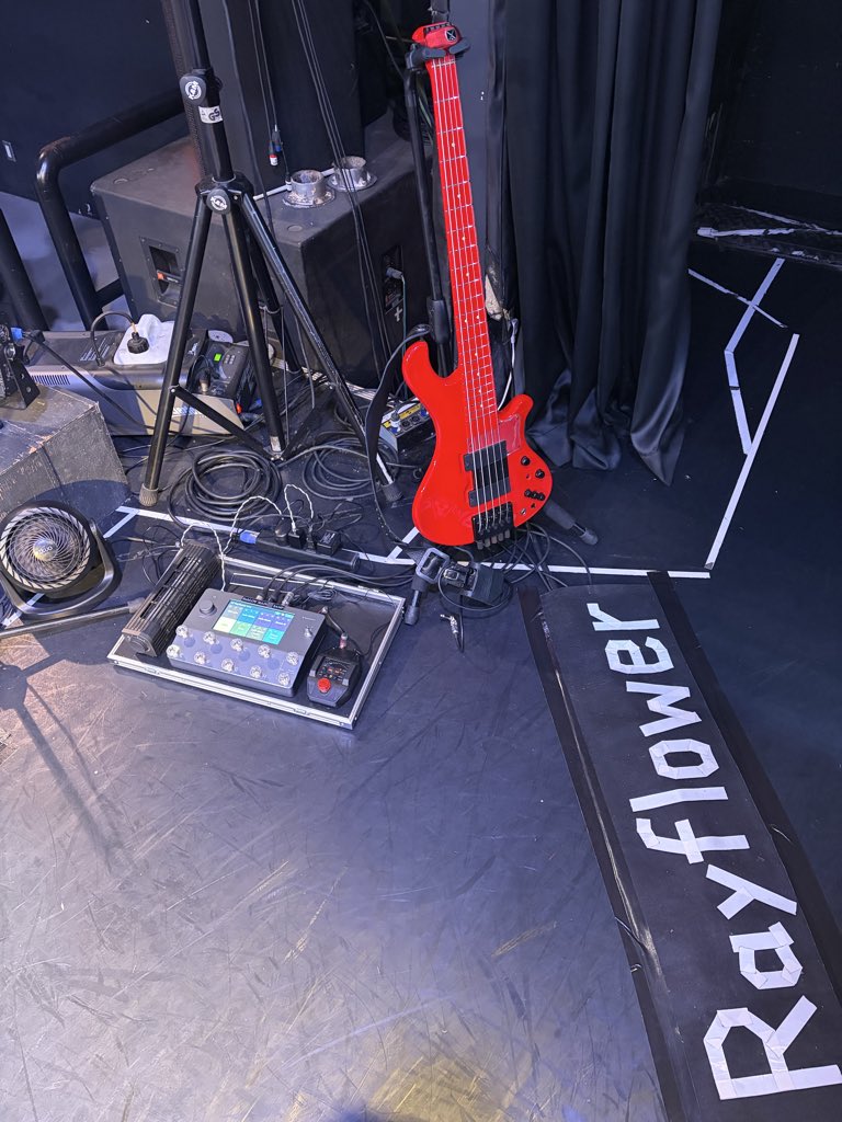 IKUObass190's tweet photo. Rayflower

【15th Anniversary LIVE 全都道府県ツアー 2026 “ Moving on！"】

33本目！

岡山・YEBISU YA PRO！

無事終了しました！

楽しい瞬間、瞬間を
たくさん味わうことができた
夜になりました！

岡山！最高でした！

また絶対来ます！

ありがとう！！

#Rayflower
#15thanniversary
#Movingon