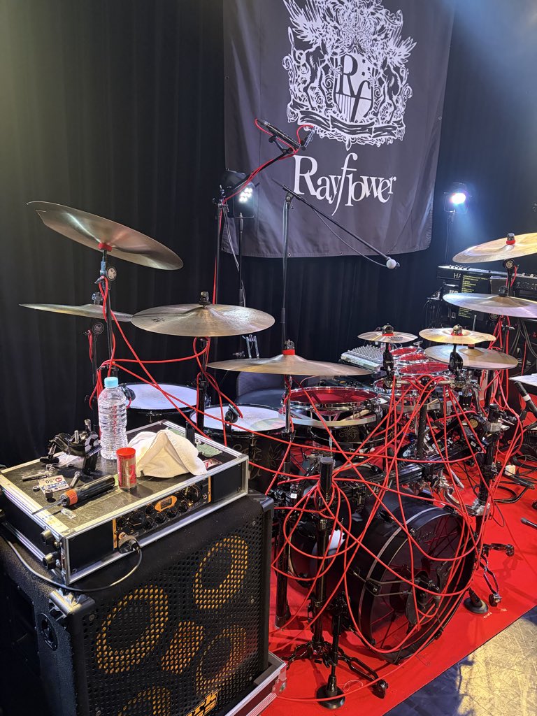 IKUObass190's tweet photo. Rayflower

【15th Anniversary LIVE 全都道府県ツアー 2026 “ Moving on！"】

33本目！

岡山・YEBISU YA PRO！

無事終了しました！

楽しい瞬間、瞬間を
たくさん味わうことができた
夜になりました！

岡山！最高でした！

また絶対来ます！

ありがとう！！

#Rayflower
#15thanniversary
#Movingon