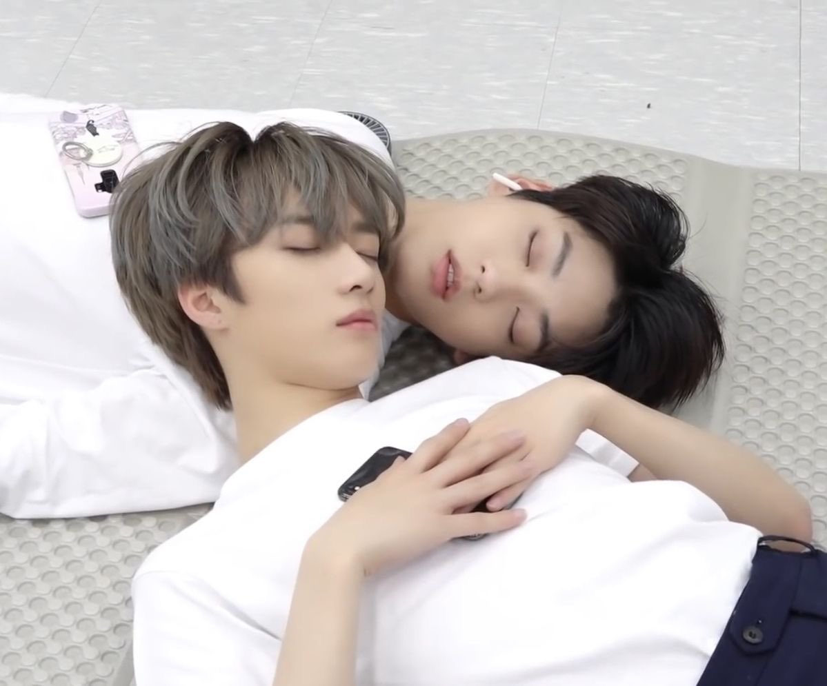 soogyuburgers's tweet photo. hi #moatwt!! ݁ ˖Ი𐑼ֶָ֢
     im kaylie and im looking for lots of moa moots here!! 🤍

- she/her
- 2023 moaaa 💐🌴
- soogyu biased, huge soogyuist 🐰🧸
 - always up for interactions and making new friends^^ 
 
#txt #moatwt #moothunt〃・ #kpoptwt #stantwt #promotwt https://t.co/06nh0592Is