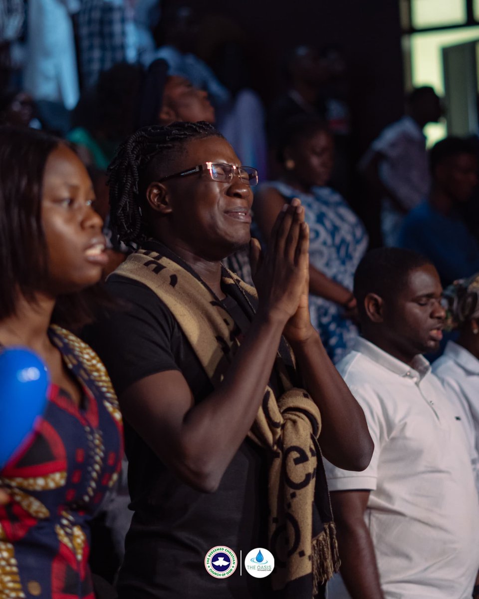 theoasislagos's tweet photo. Prayer prepares our hearts for all God has in store. 🙏🏽

We’ve prayed, set the atmosphere, and we’re expectant for a fresh encounter with God! 🙌🏽

We’re LIVE! Join us on YouTube, Instagram, Facebook &amp; Mixlr.

#TheOasisLagos #sundayservice #prayer https://t.co/SnbgorORhV