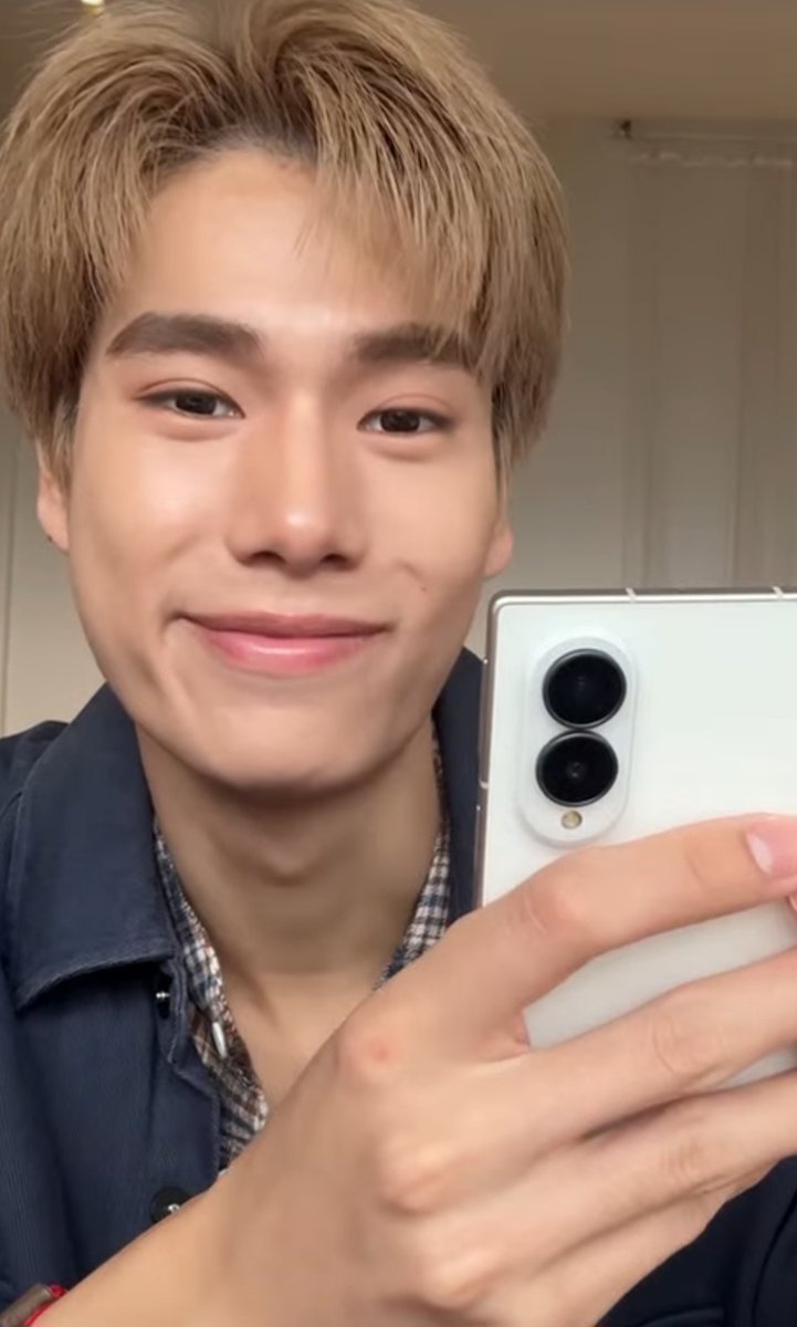 minoor_i's tweet photo. 졸.귀 ^ㅡ^🩷
나 심장 부여잡고 있어요🫶

#galaxyxphuwin 
#phuwintang
@phuwintang

https://t.co/AhgxANhF7g https://t.co/lXmzPTn9pK