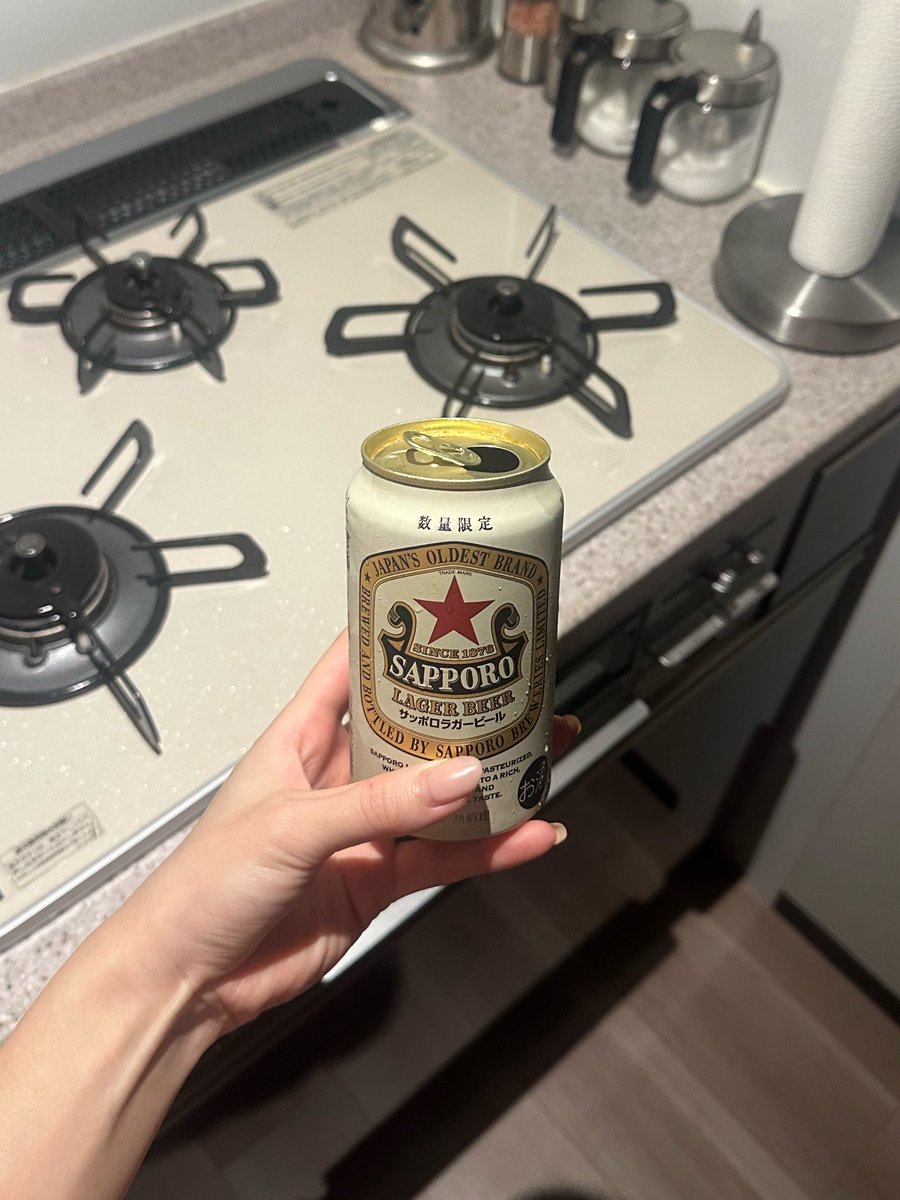 キッチンでコソコソ飲むビールこそ至福 https://t.co/wwSloY2H6b