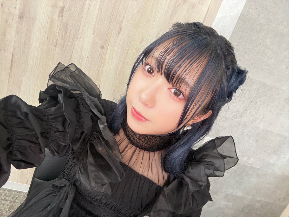 Aikyan_'s tweet photo. リミスタさんにて
オンラインリリイベー！💙
ありがとうございましたっ！！
#ぶるーまじっくかかったよ https://t.co/UOtQDvdkgL