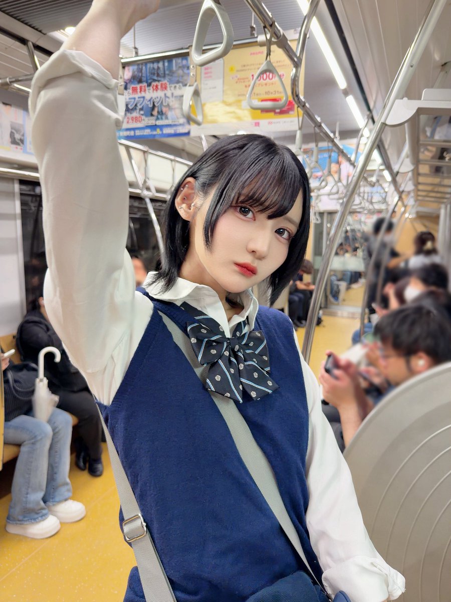 hakanai_yuma's tweet photo. 中性的メロ顔のショートカットちゃん https://t.co/9Cg4kLDnmK