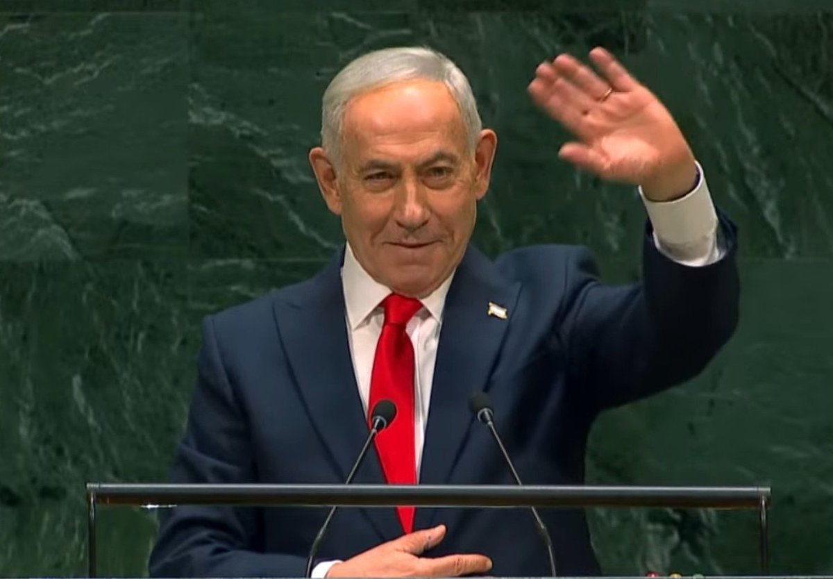 mah_a_96's tweet photo. بی بی جون مرسی که صدای ما مردم ایران بودی!
کص ننه بدخواهات؛ امیدوارم همشون رو بگا بدی! https://t.co/35Tvn7TcHM