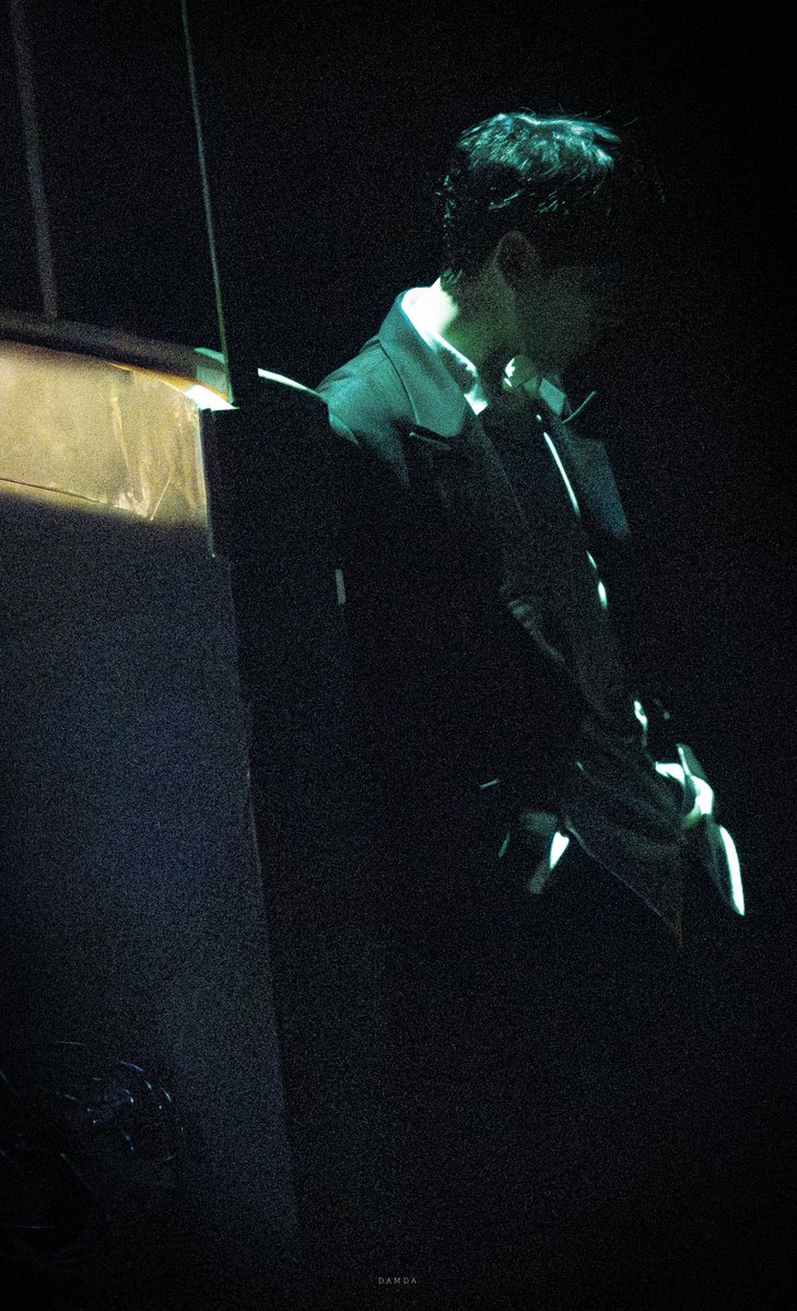 damda_U's tweet photo. 2026.9.27(일)
사의 찬미 커튼콜데이

사내 #김재범 

"그 굴레는 5년 전 그녀와 날 만나게 해준 바로, 그 사내다." https://t.co/ToaQuzCHDD