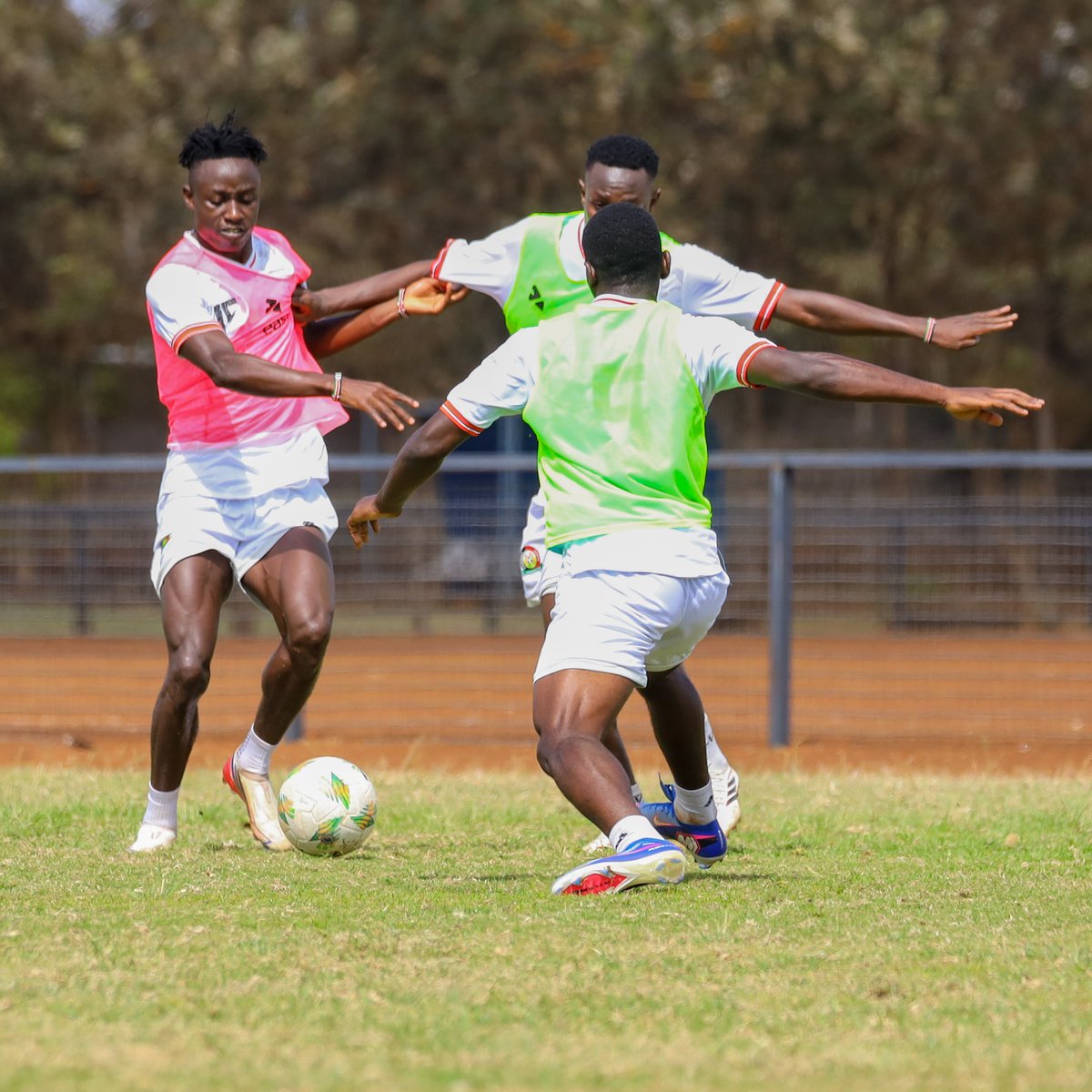 pepeta_ke's tweet photo. SNAPS|  Emerging Stars (Kenya U23) training ahead of their U23 AFCON Qualifier against Tanzania on Monday.

#Pepeta #FootballKE https://t.co/cvBciLH0T0