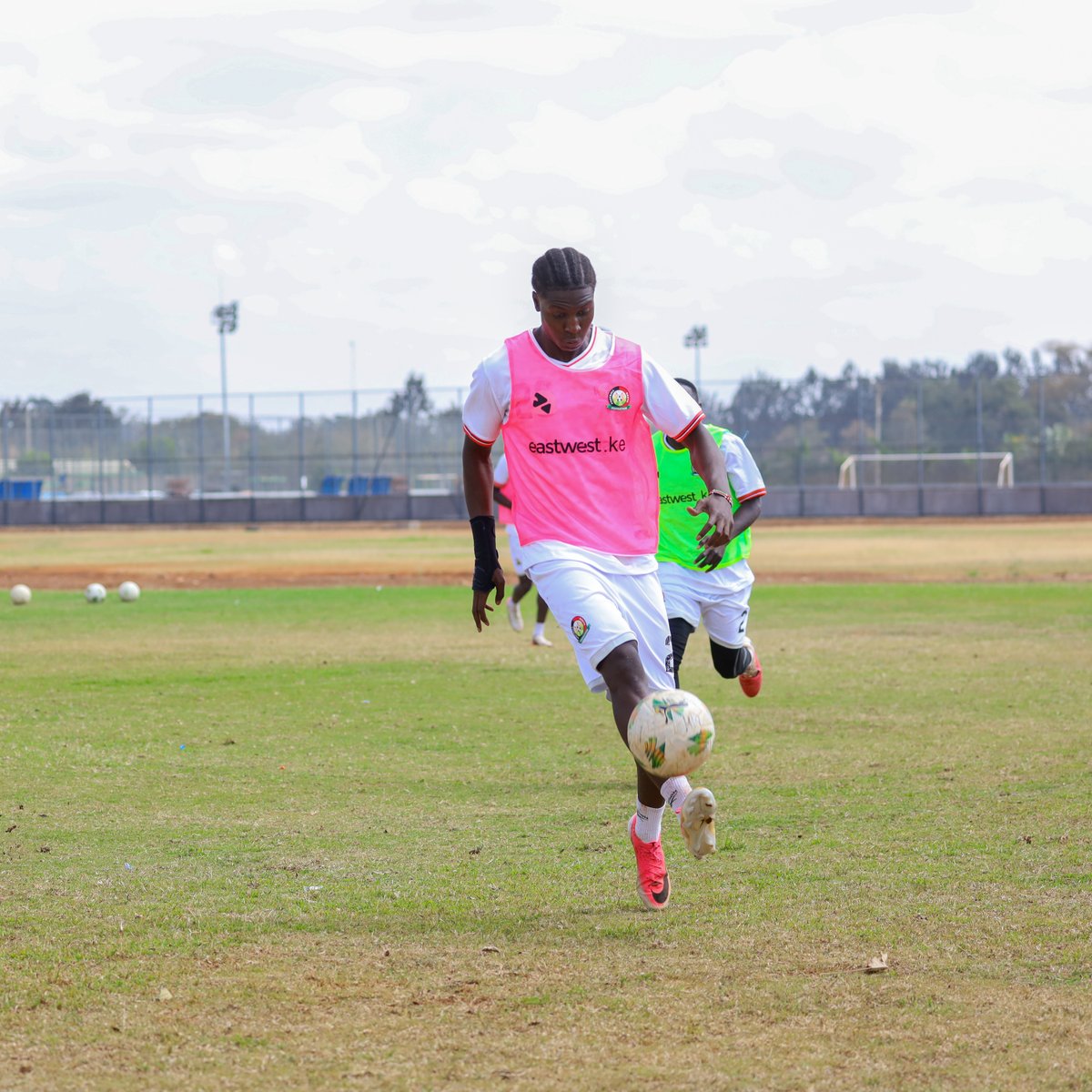 pepeta_ke's tweet photo. SNAPS|  Emerging Stars (Kenya U23) training ahead of their U23 AFCON Qualifier against Tanzania on Monday.

#Pepeta #FootballKE https://t.co/cvBciLH0T0