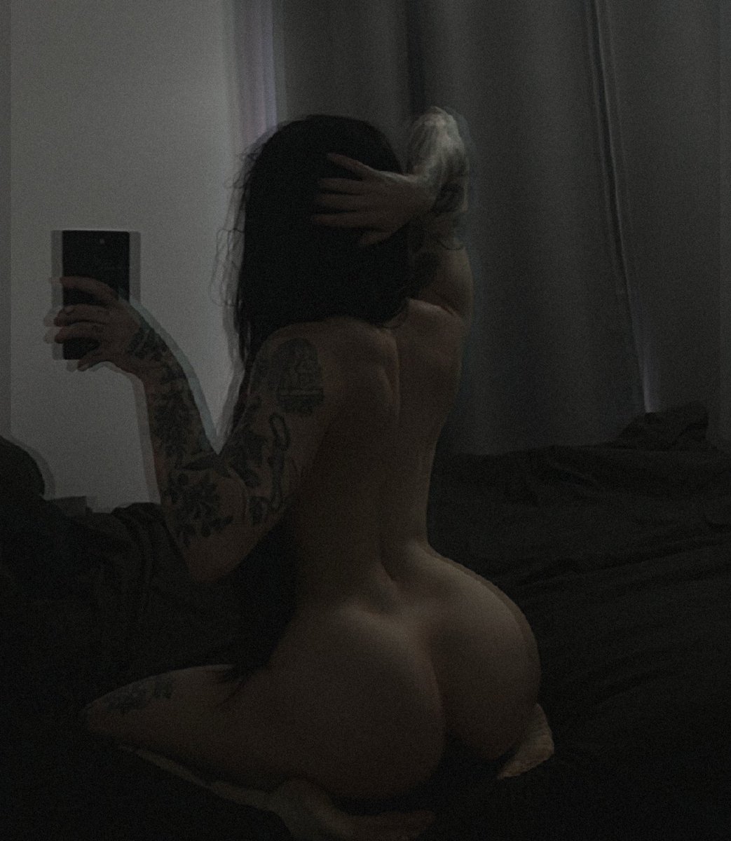 EVILBADBXTCH's tweet photo. ᅠᅠ
ᅠᅠ
ᅠᅠᅠᅠᅠᅠ   # 𝑺ᴇᴅᴜᴄᴛɪᴠᴇ𝑺ᴜɴᴅᴀʏ
ᅠᅠ
ᅠᅠᅠᅠᅠᅠ https://t.co/Mhuqhrqas3