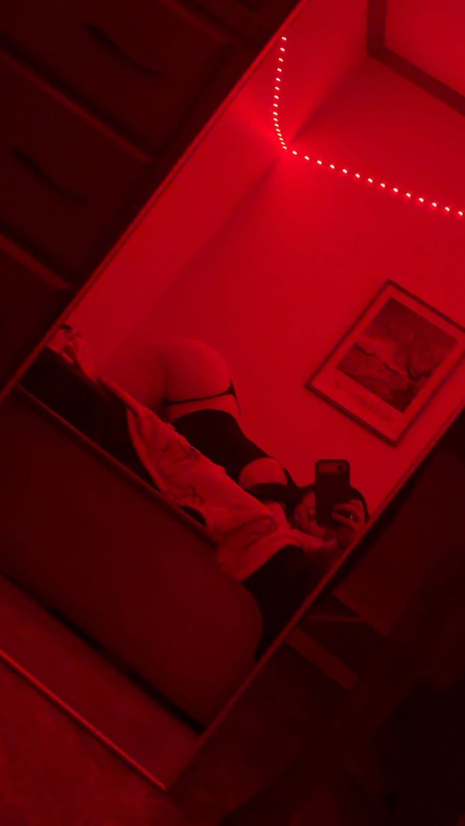 sexyjuicygirl's tweet photo. come get behind me sexy 🙈 #archpic #sexygirl https://t.co/qJDx0XpVPs