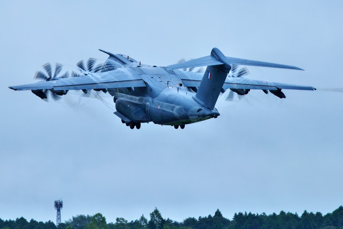 InoppyX's tweet photo. 2026.09.20
 #百里基地 
#PEGASE2026
大型機は迫力がありますね。
あいにくの雨模様でしたが、写真的にはかえって良かったかも。 https://t.co/z5F9NazHI8